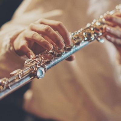 flute player-pexels-teddy-yang-2254140